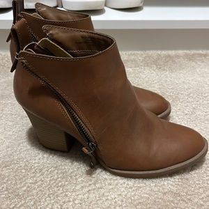 Excellent condition DV boots